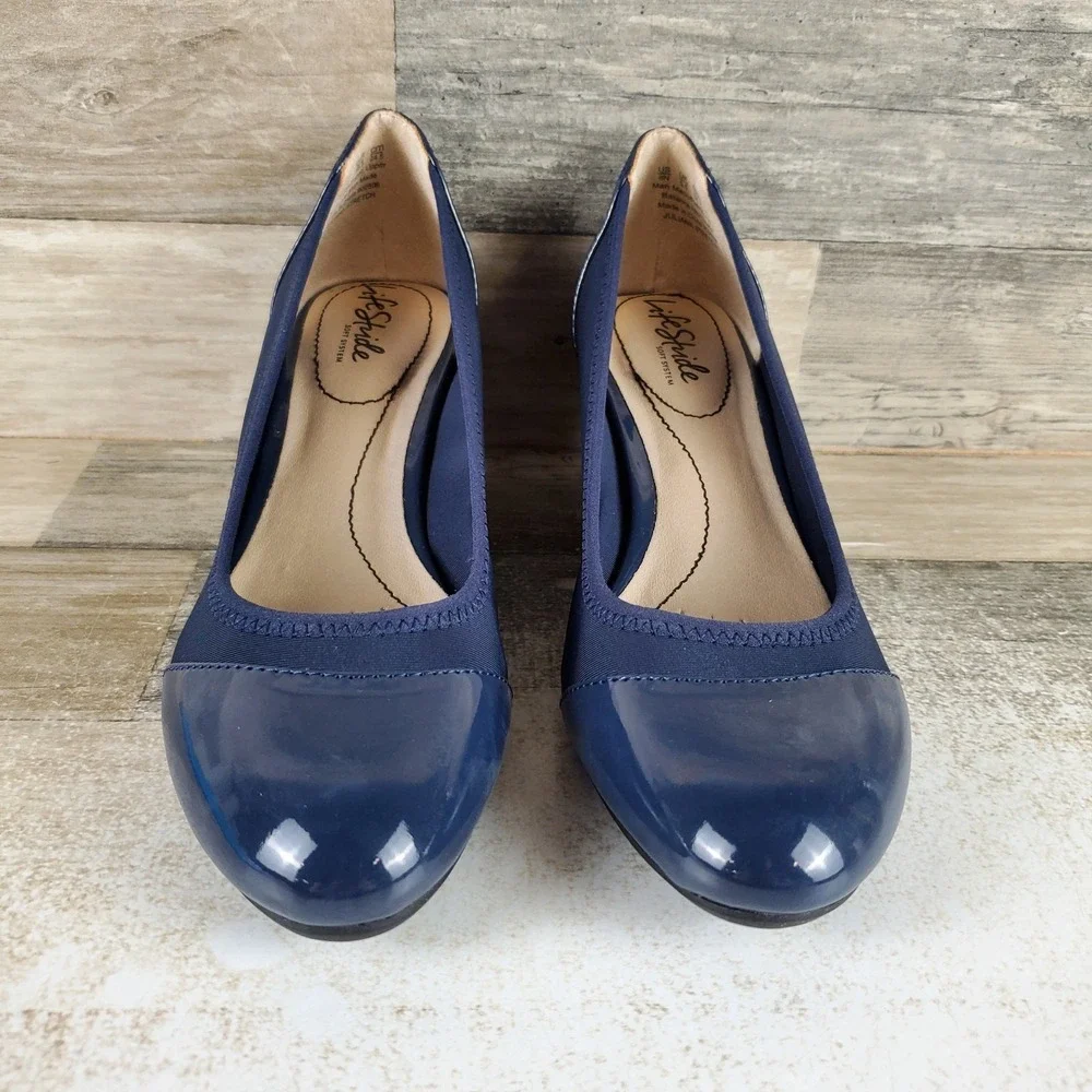 LifeStride Juliana Womens Wedge Pumps Sz 8 N Navy Stretch Patent Leather Cap Toe